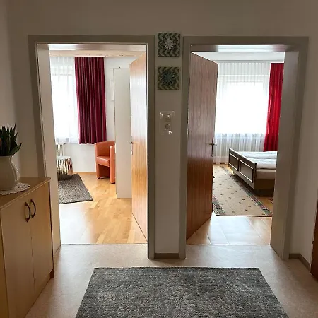 Haus Hermine בית הארחה